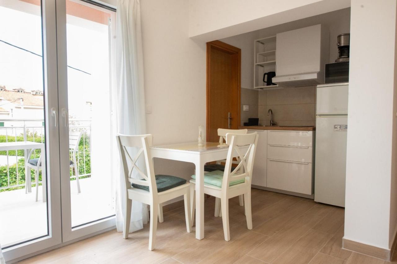 Charming Apartments Duce Omis Bagian luar foto