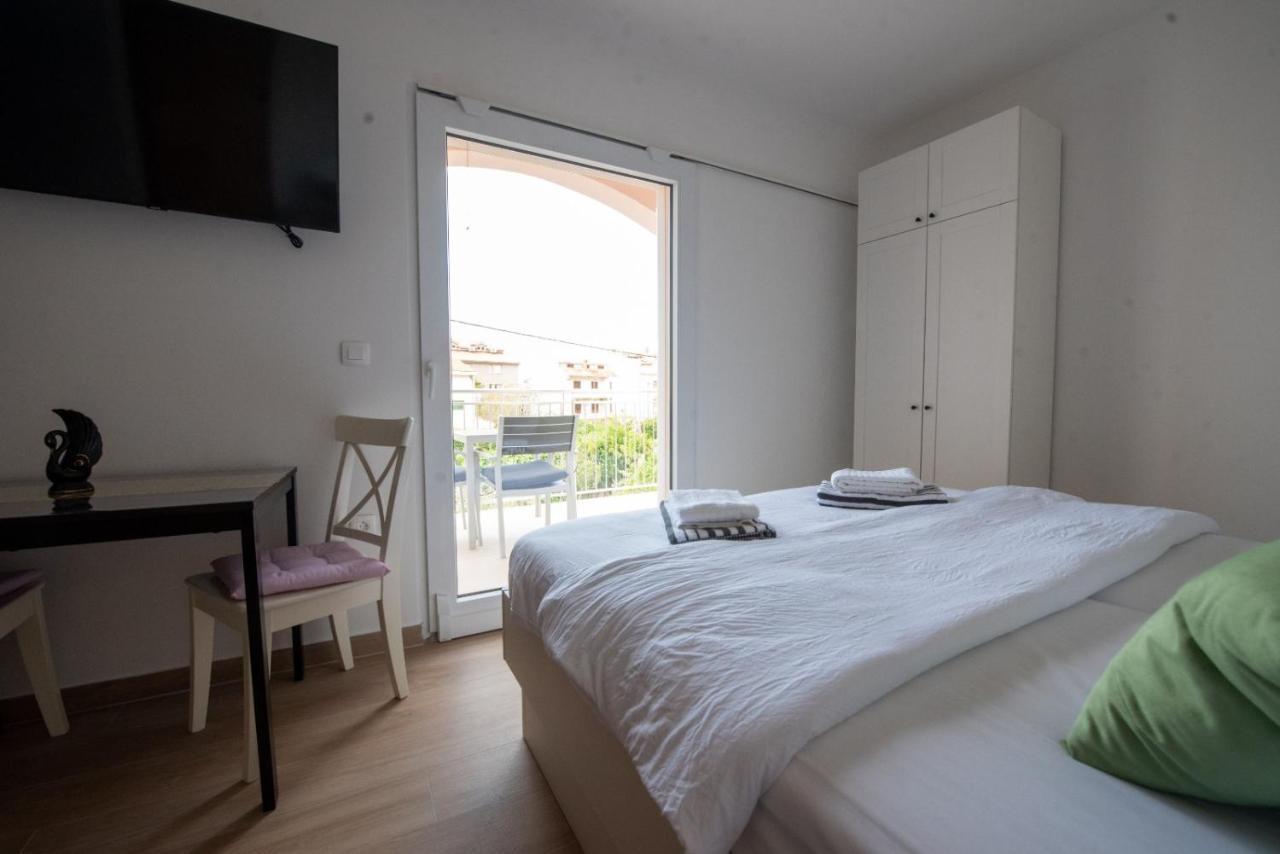 Charming Apartments Duce Omis Bagian luar foto