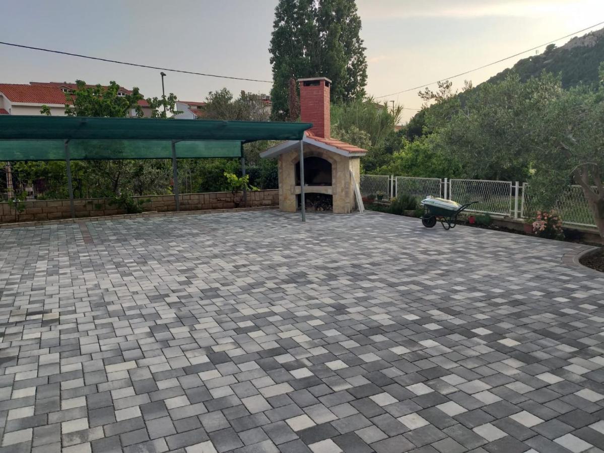 Charming Apartments Duce Omis Bagian luar foto