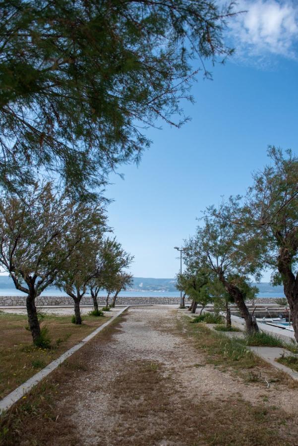 Charming Apartments Duce Omis Bagian luar foto