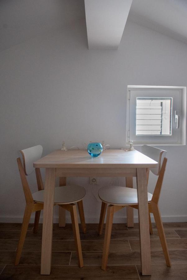 Charming Apartments Duce Omis Bagian luar foto