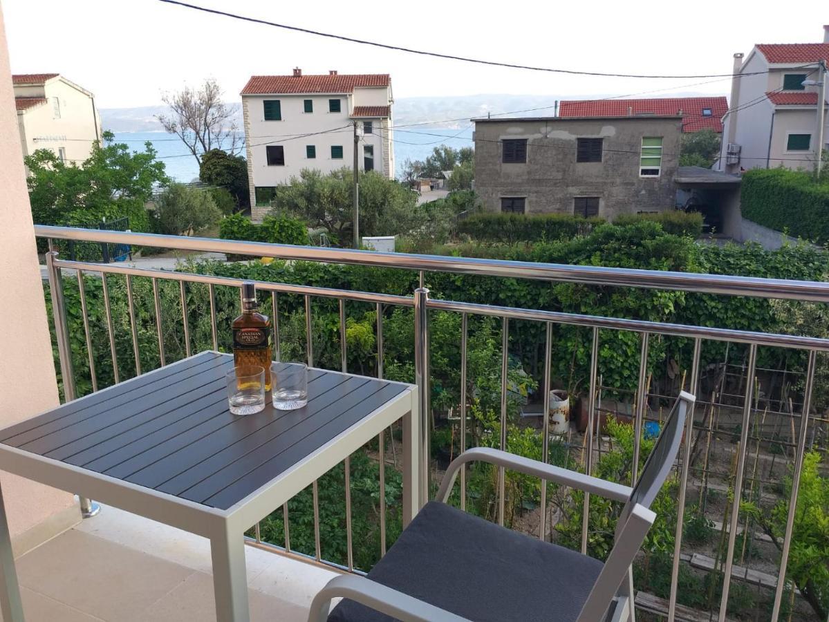 Charming Apartments Duce Omis Bagian luar foto